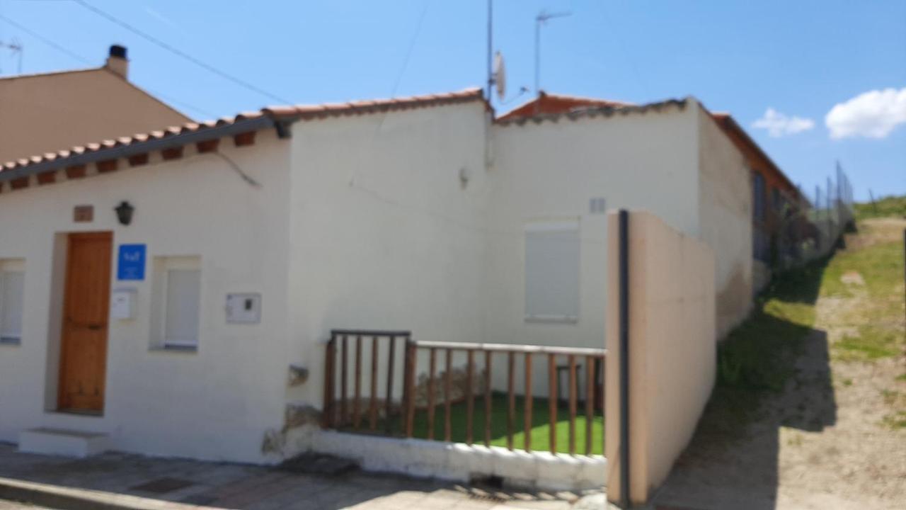 Casa Sillada Villa Muelas del Pan Exterior photo